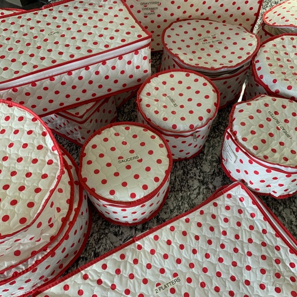 IMMACULATE Service for 18 PLUS Serving Pieces - Picture 10 of 11